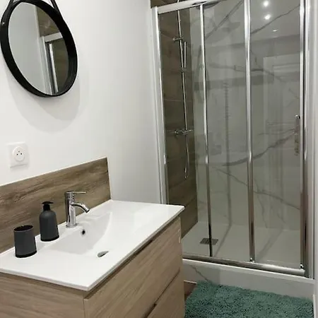Du Chateau Apartment